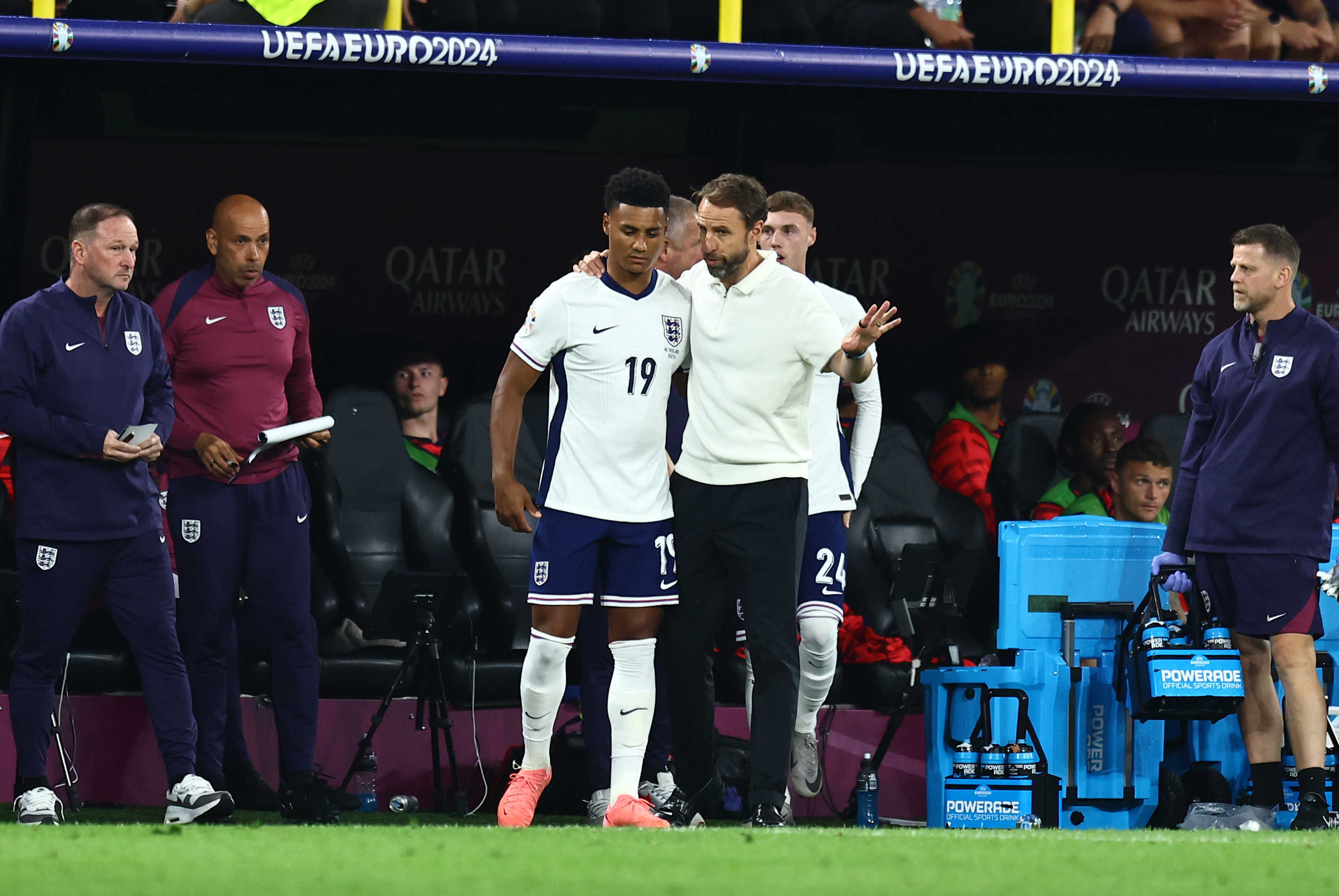 英格兰队史首次赢下欧洲杯首场比赛