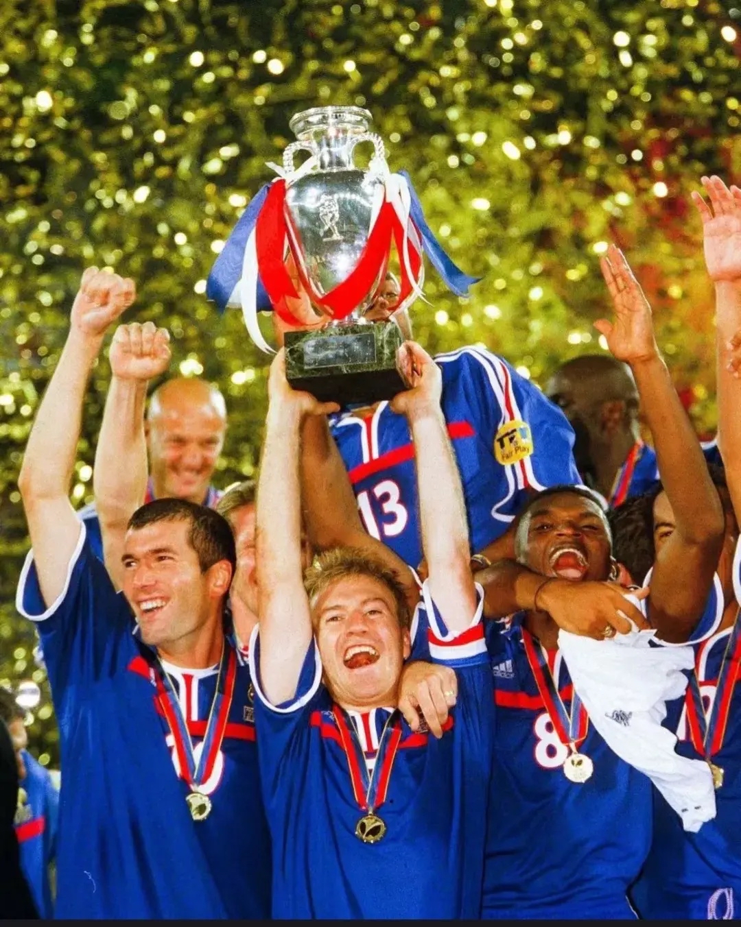 欧洲足球豪门齐聚,展开激烈较量视频