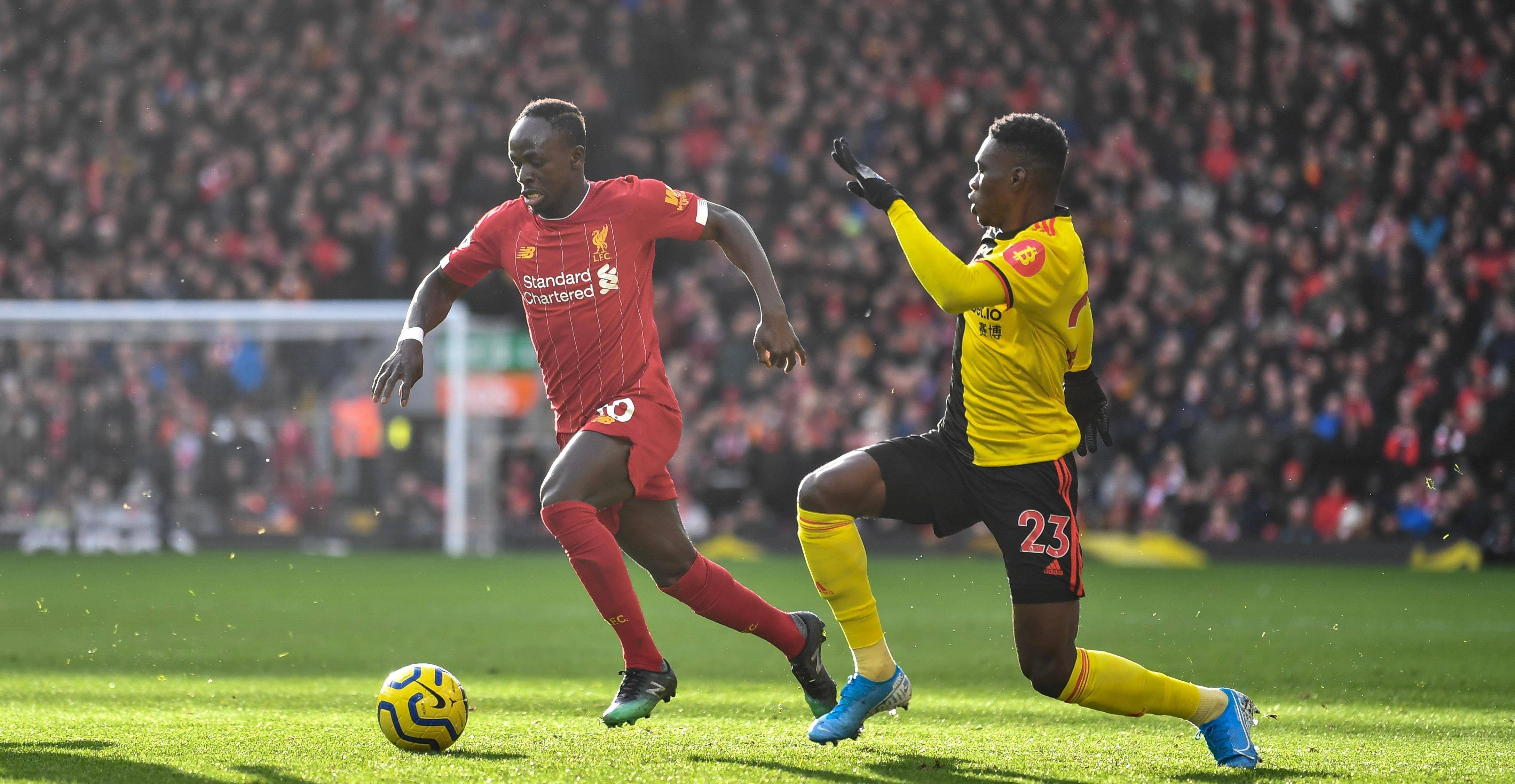 关于曼联力擒沃特福德，继续稳坐联赛榜首的信息