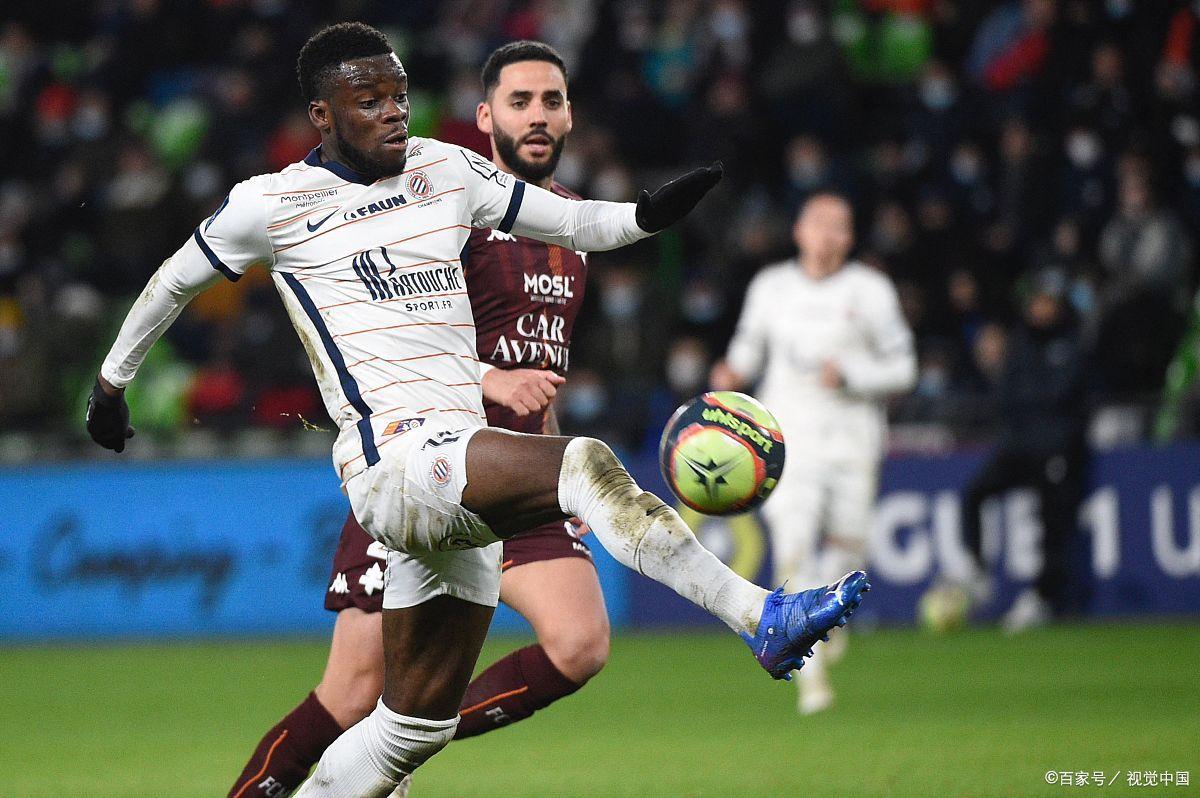 包含圣埃蒂安战胜对手，保持不败纪录的词条