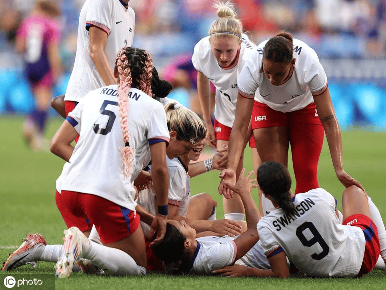 九州娱乐-美国女足表现出色，取得胜利(美国女足表现出色,取得胜利的原因)