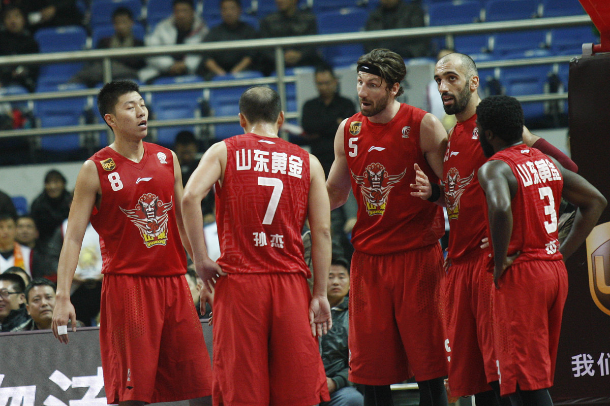 ju11.co-新疆男篮在今晚比赛中双杀上海队，一路领先的简单介绍